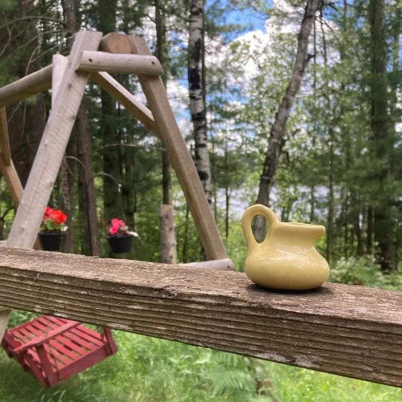 BYBEE Mini Pottery Kentucky McCOY Pitcher SHAWNEE Miniature Vintage Soft Yellow - Picture 6 of 11